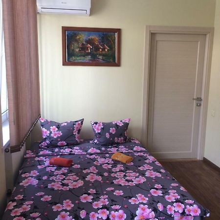 Room In The Guest House Odessa Esterno foto