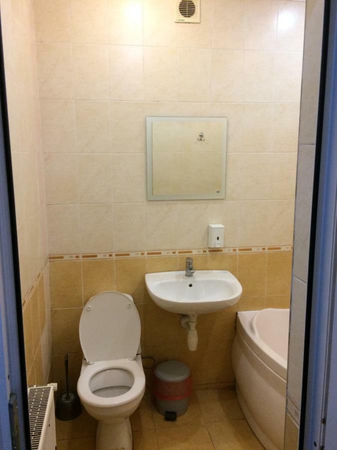 Room In The Guest House Odessa Esterno foto