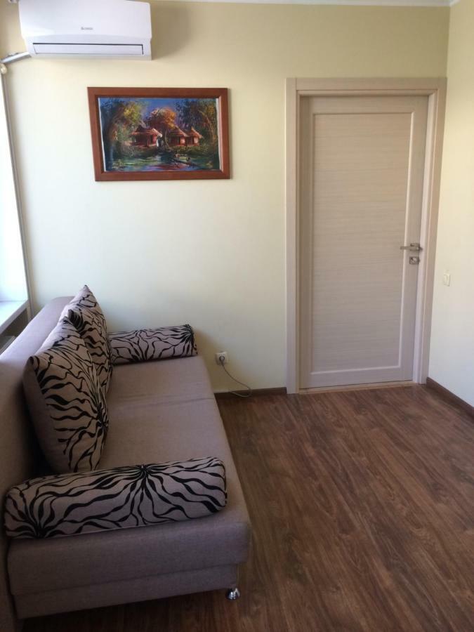 Room In The Guest House Odessa Esterno foto