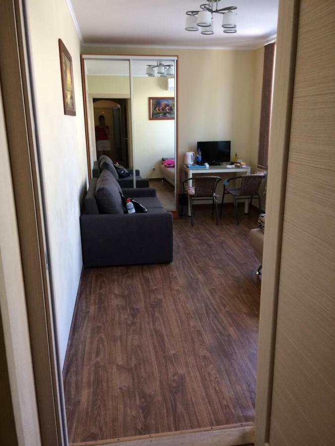 Room In The Guest House Odessa Esterno foto