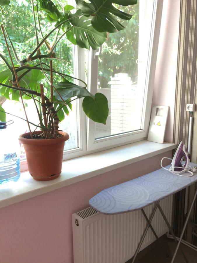 Room In The Guest House Odessa Esterno foto