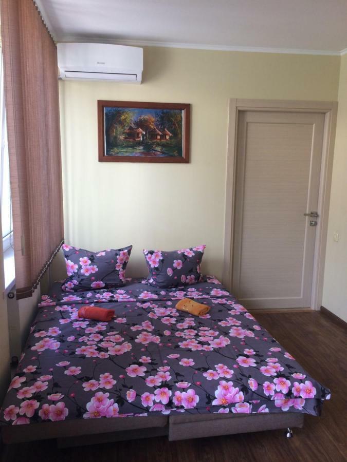 Room In The Guest House Odessa Esterno foto